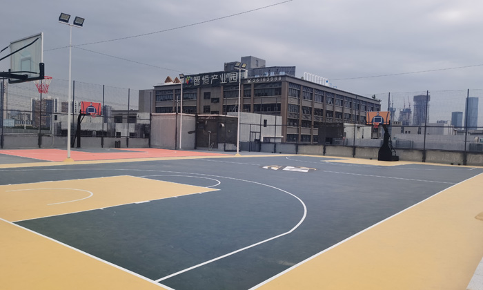  建籃球場用什么地面材料比較好？